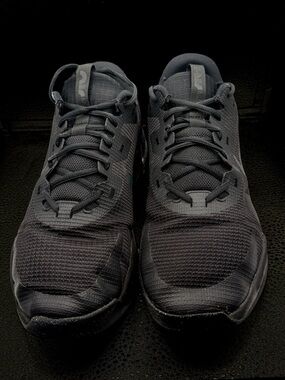 Nike Air Max Nuaxis size 12